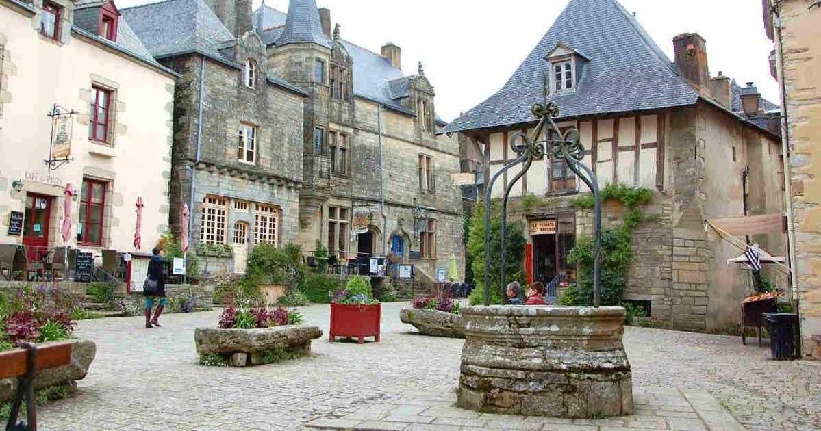 ロシュフォール・アン・テールLe Moulin De Gueuzonアパートメント エクステリア 写真